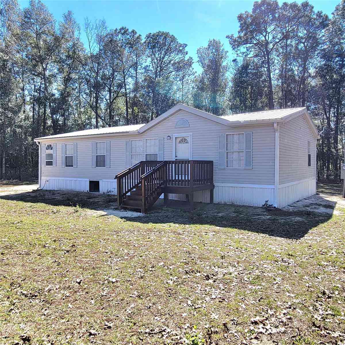 14210 NE 50th Place, WILLISTON, Florida image 1