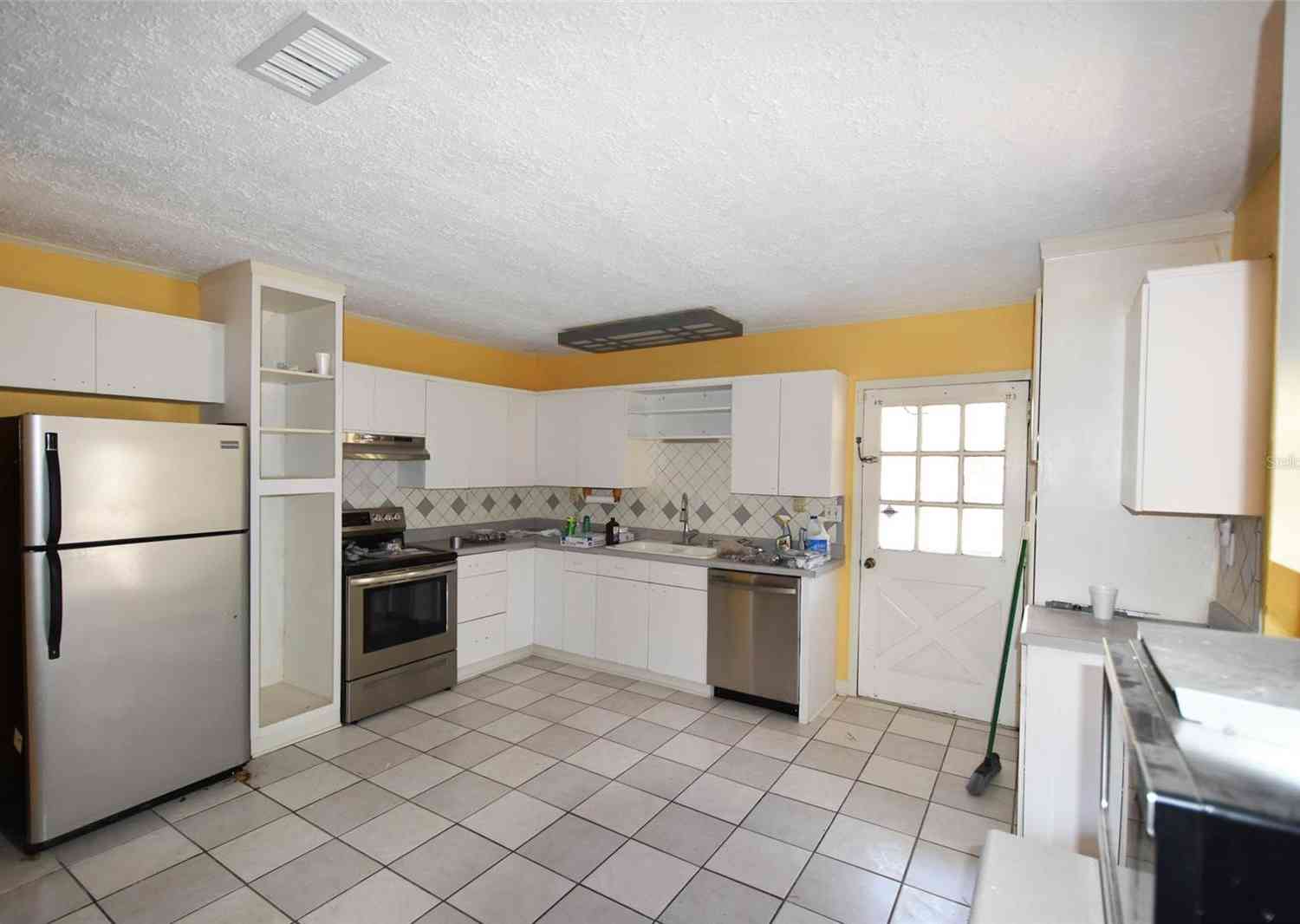 12729 SW 42nd Way, WEBSTER, Florida image 11