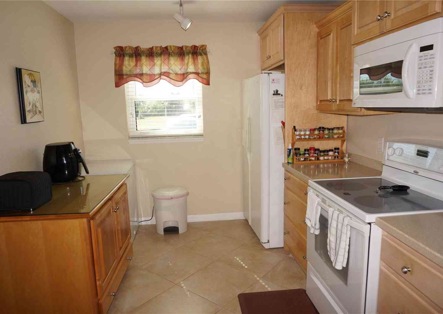 175 Kings Highway #411, PUNTA GORDA, Florida image 12