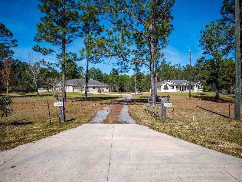 11588 NE 150th Avenue Road, FORT MC COY, Florida image 2