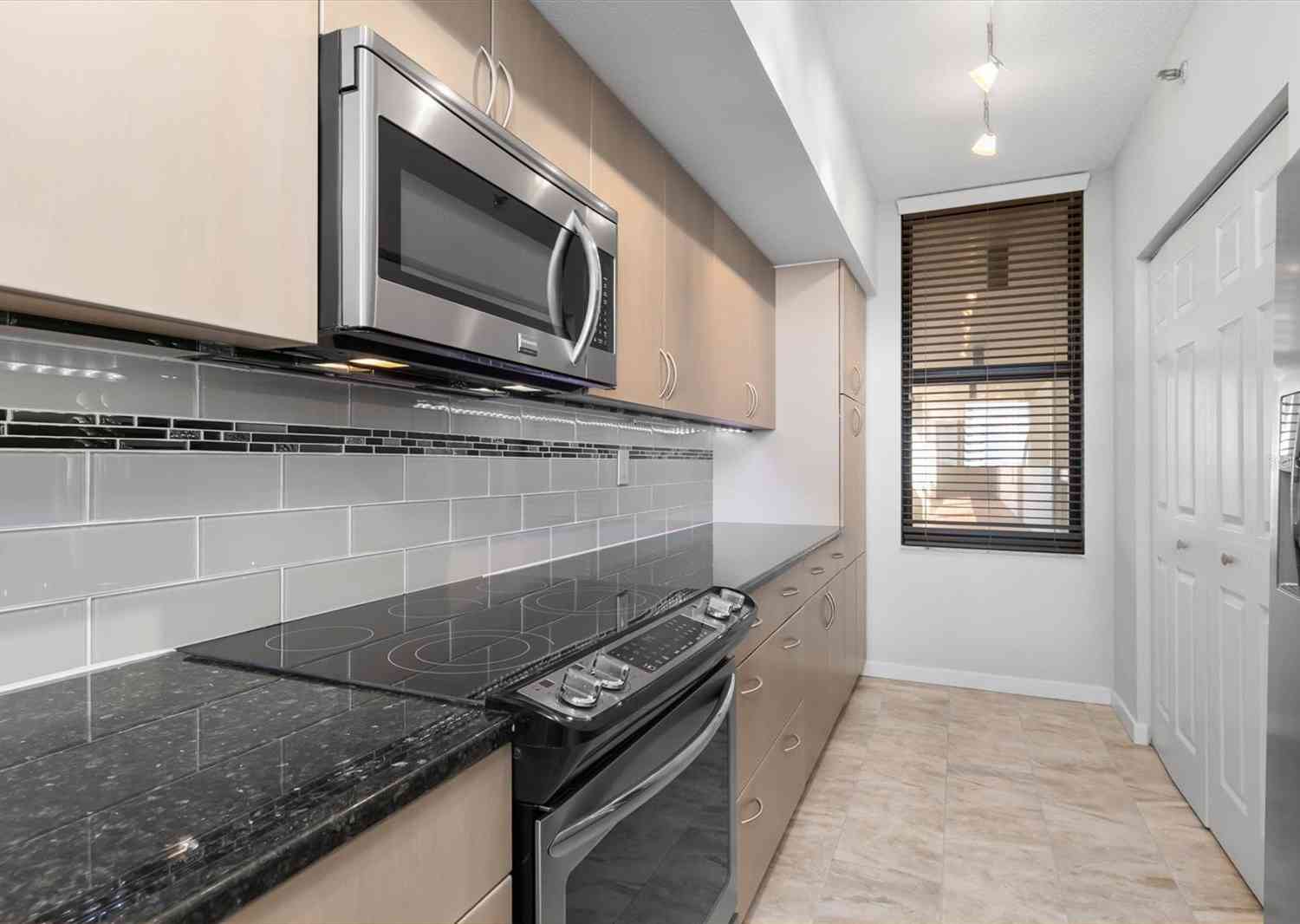 1932 Harbourside Drive #234, LONGBOAT KEY, Florida image 18