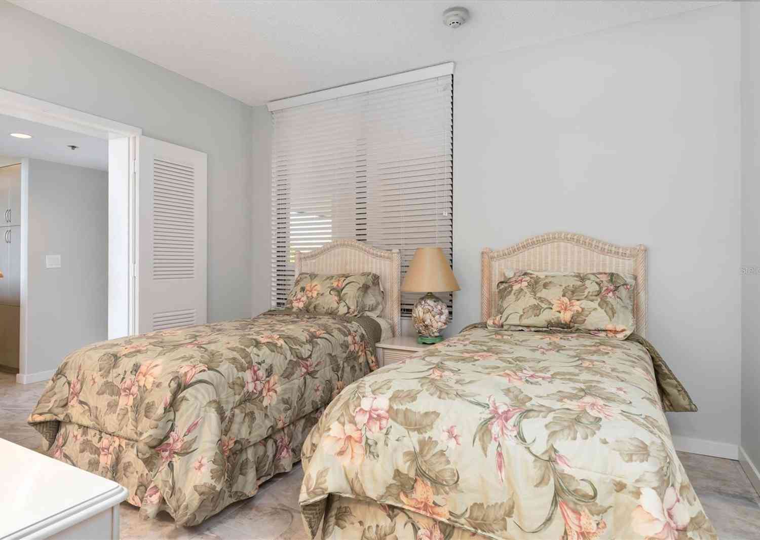1932 Harbourside Drive #234, LONGBOAT KEY, Florida image 27