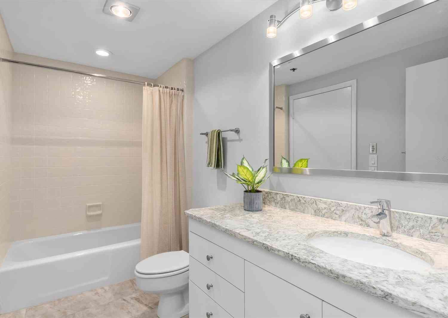 1932 Harbourside Drive #234, LONGBOAT KEY, Florida image 28