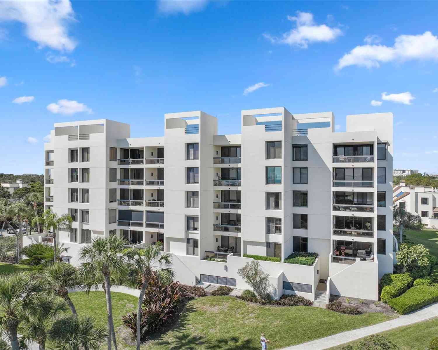 1932 Harbourside Drive #234, LONGBOAT KEY, Florida image 40