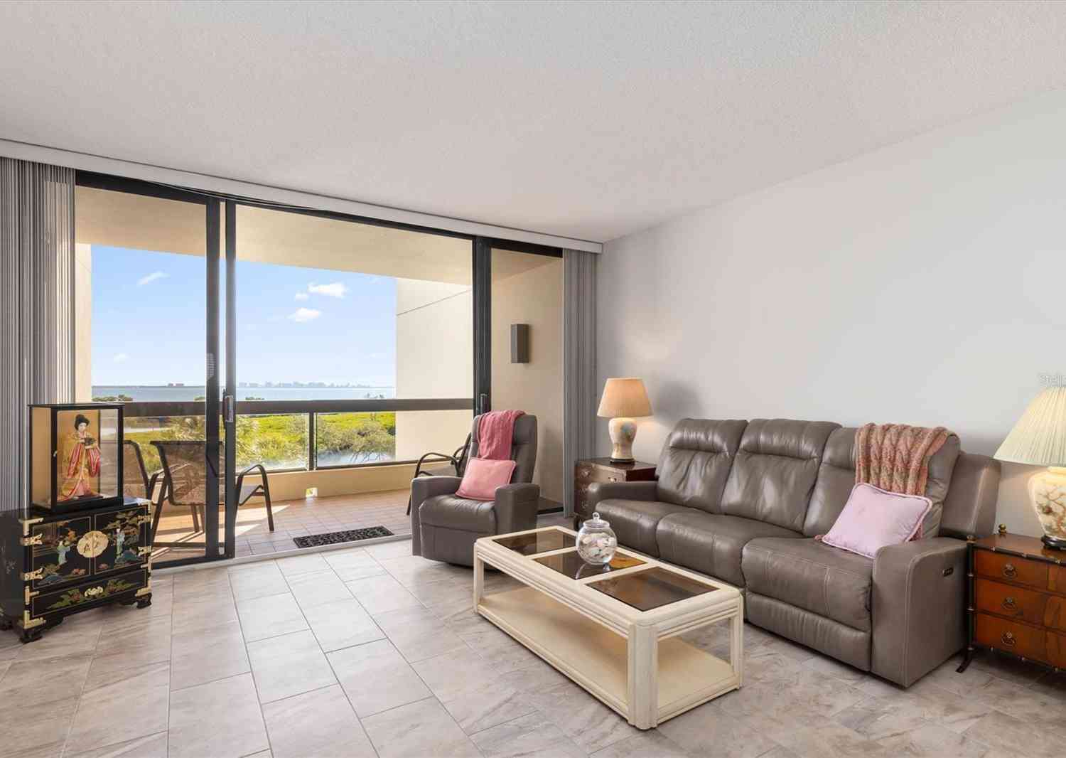 1932 Harbourside Drive #234, LONGBOAT KEY, Florida image 4