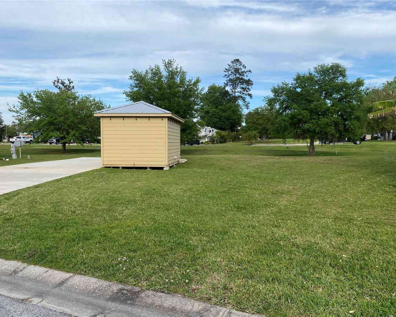 10284 NE 28th Loop, SILVER SPRINGS, Florida image 9