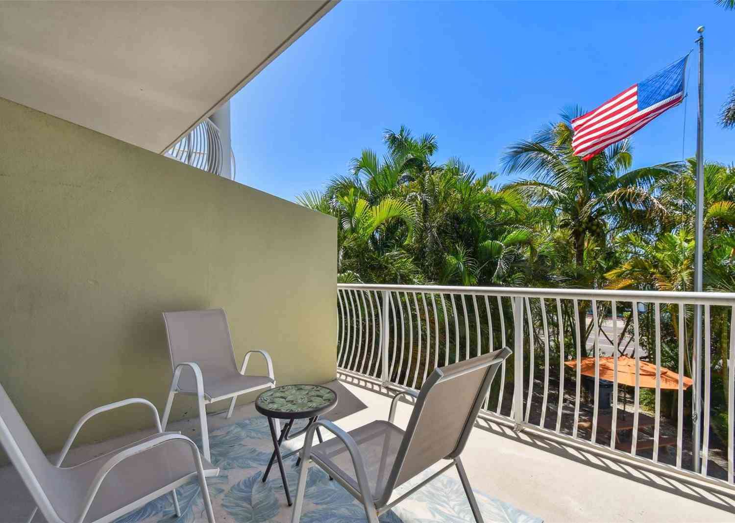 11605 Gulf Boulevard #208, Treasure Island, Florida image 35