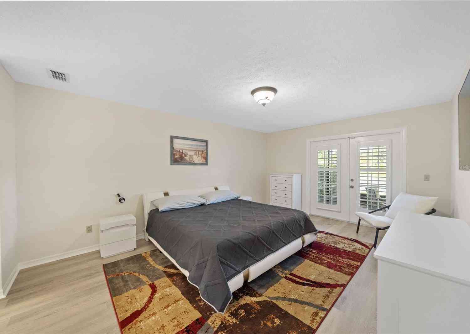 653 Timber Pond Drive, BRANDON, Florida image 6