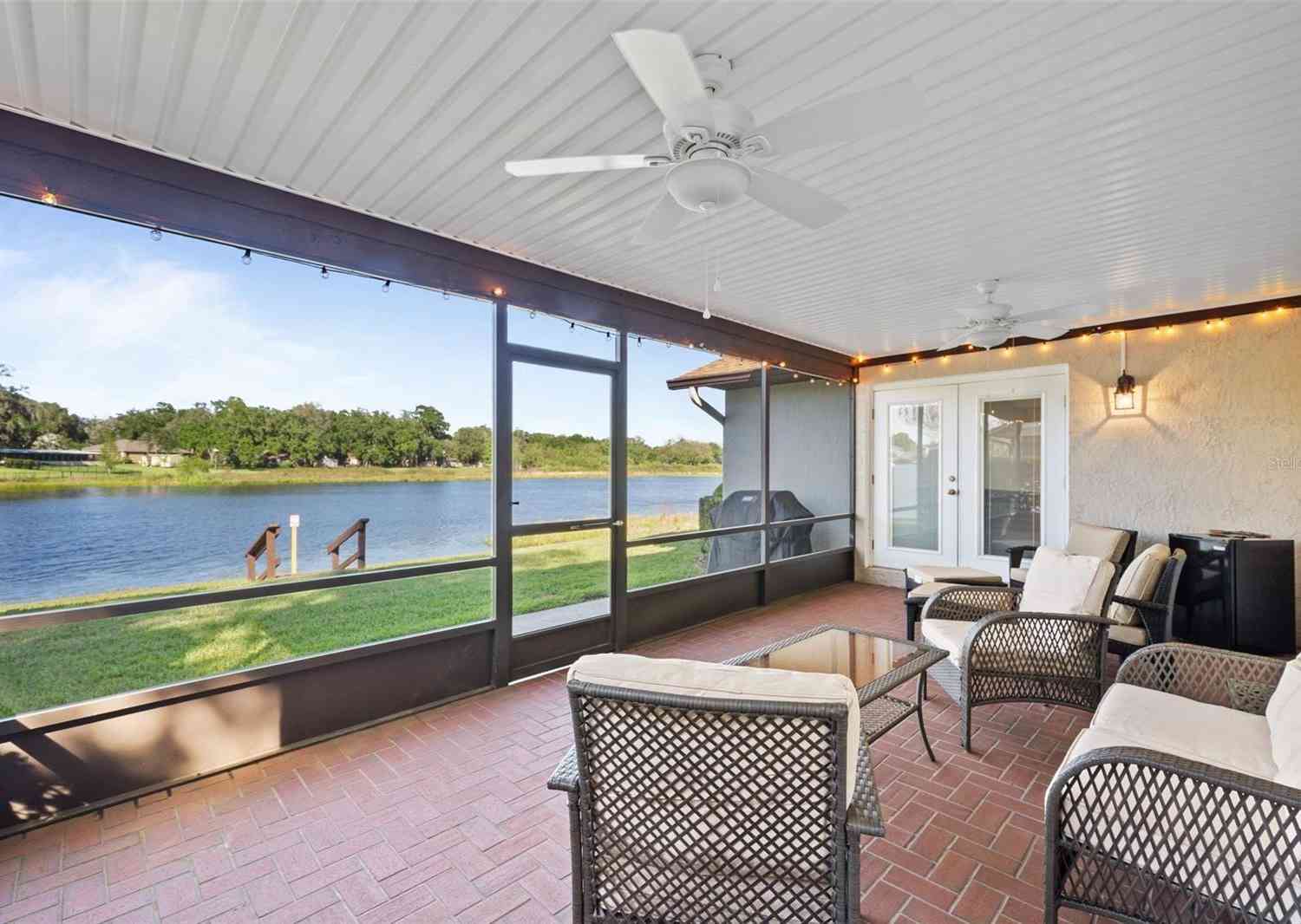 653 Timber Pond Drive, BRANDON, Florida image 36