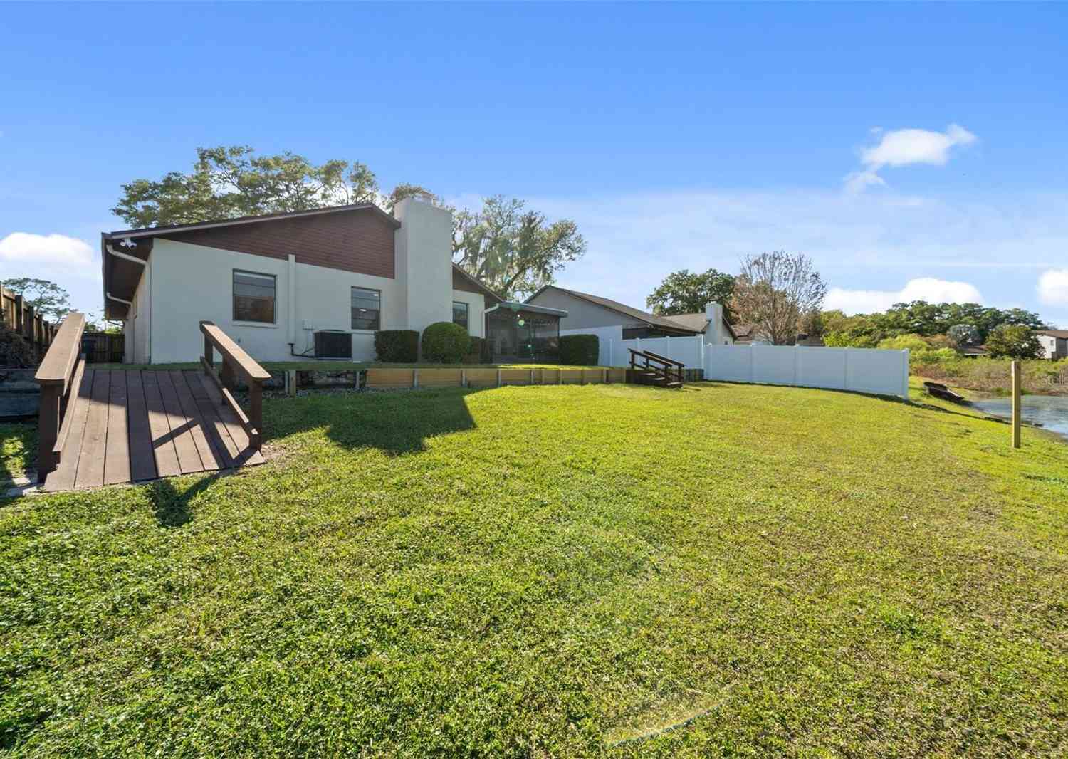 653 Timber Pond Drive, BRANDON, Florida image 45