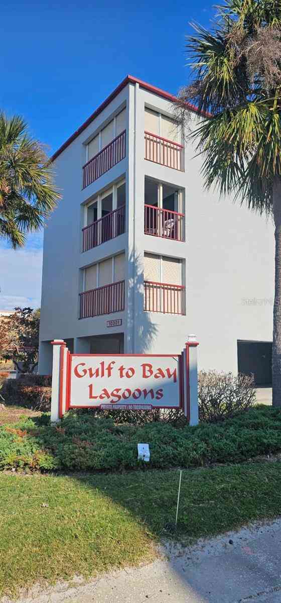 10301 Gulf Boulevard #402, Treasure Island, Florida image 2