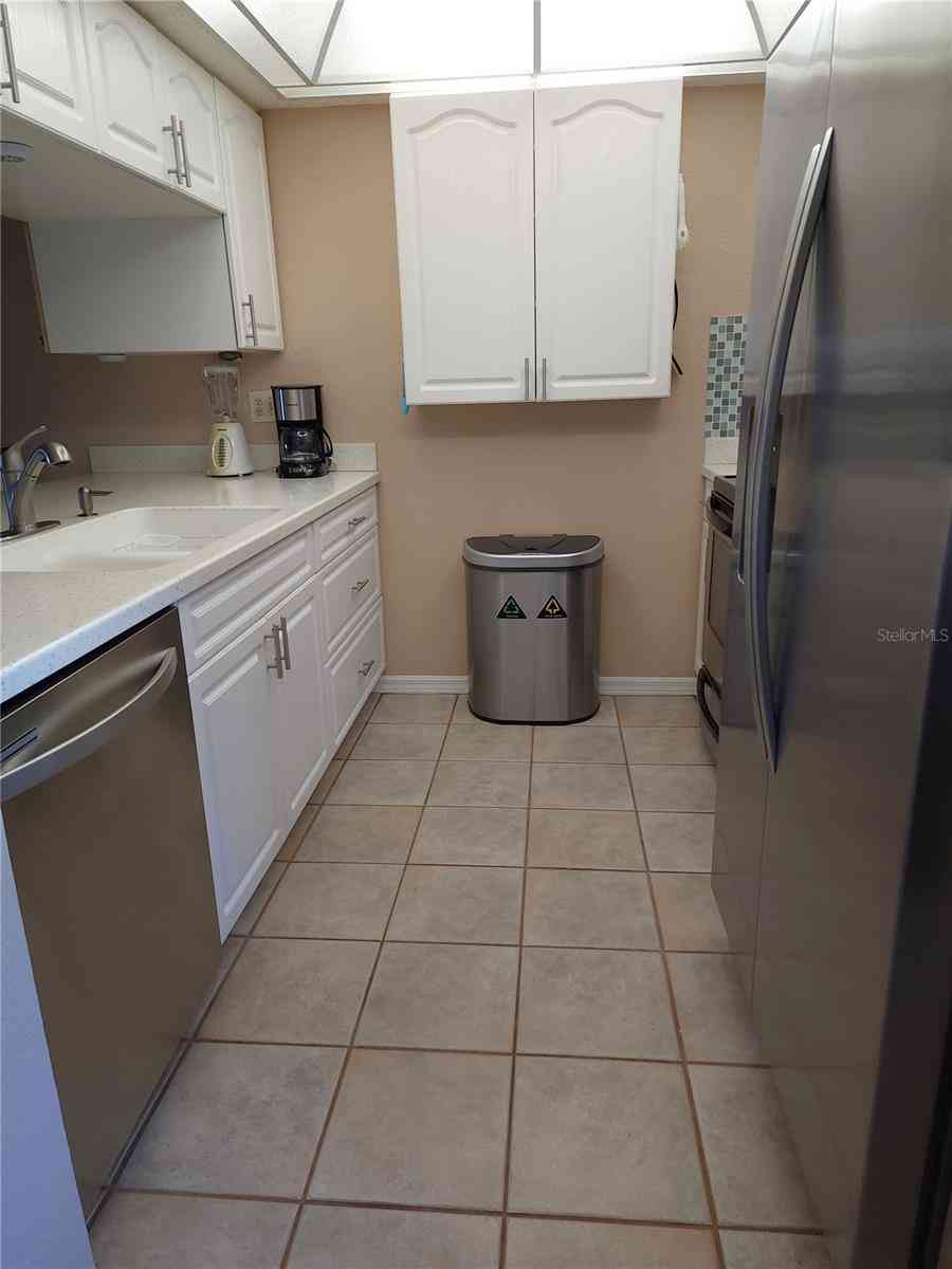 4016 Oakview Drive #J8, PUNTA GORDA, Florida image 12
