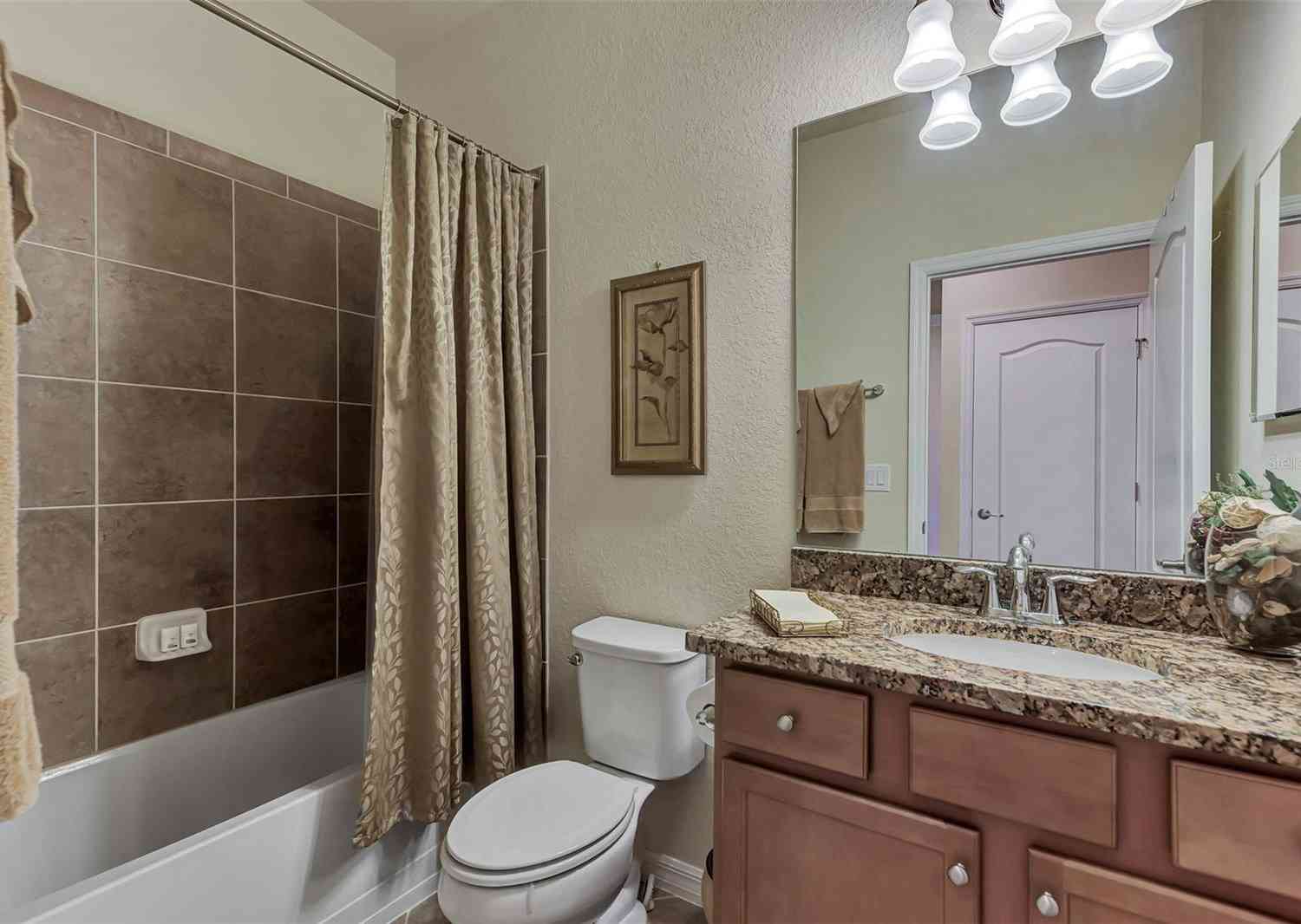 12536 Felice Drive, VENICE, Florida image 38