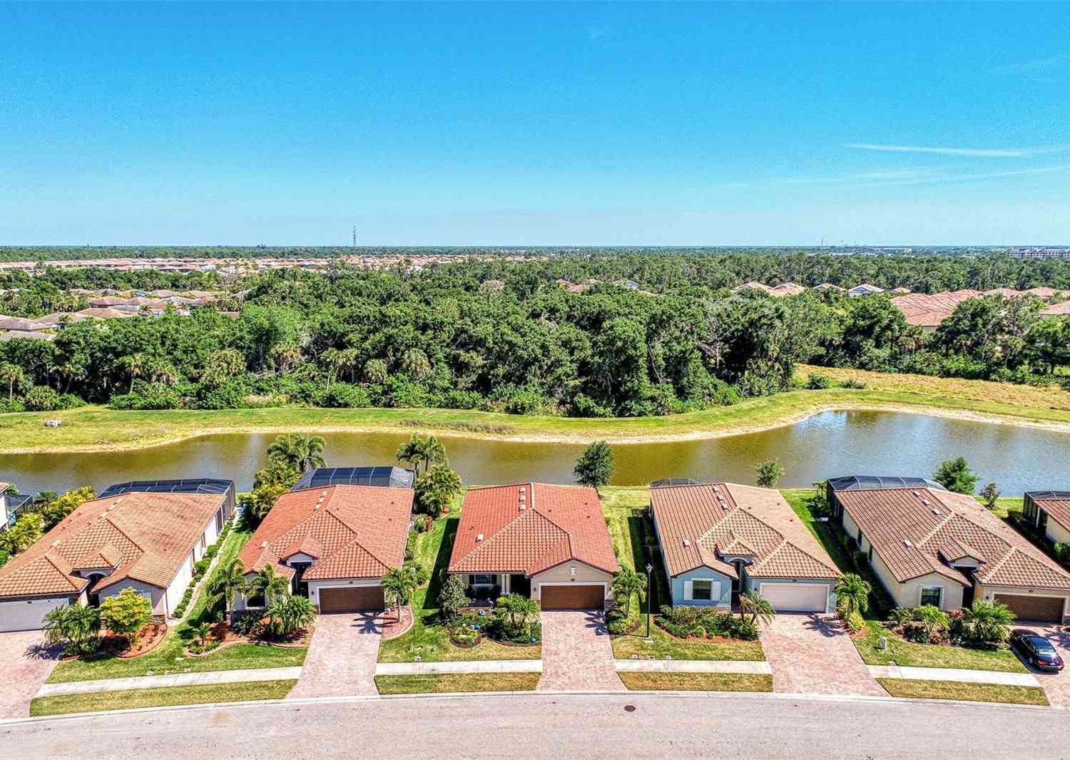 12297 Canavese Lane, VENICE, Florida image 3