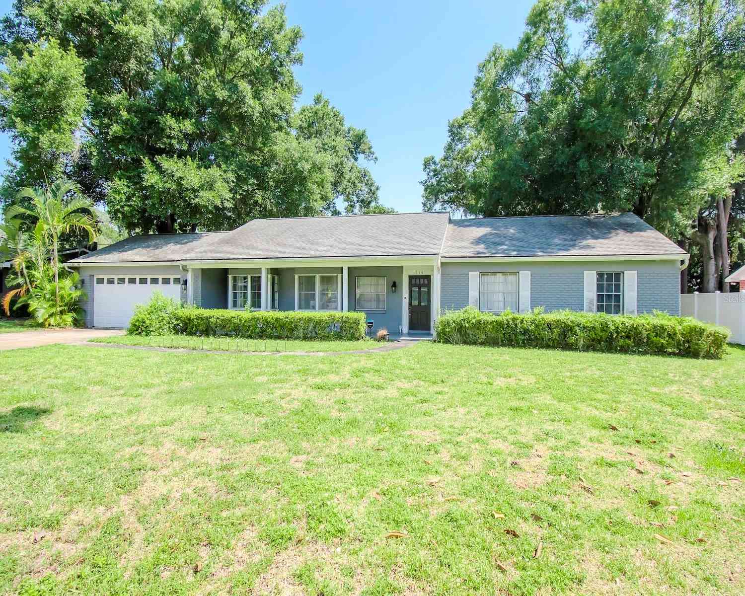 615 Carolyn Drive, BRANDON, Florida image 2