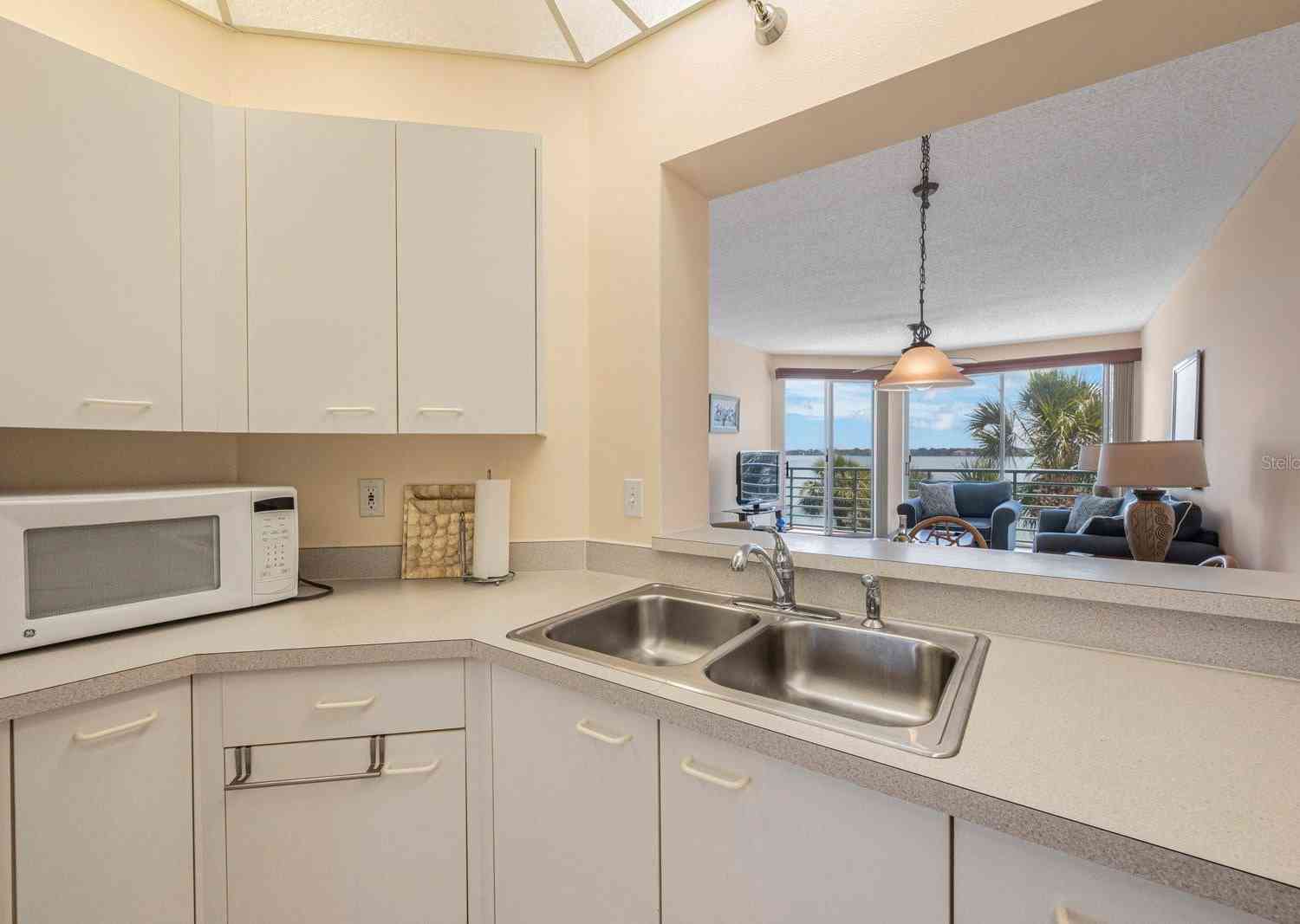 8001 Sailboat Key Boulevard #204, Saint Petersburg Beach, Florida image 14