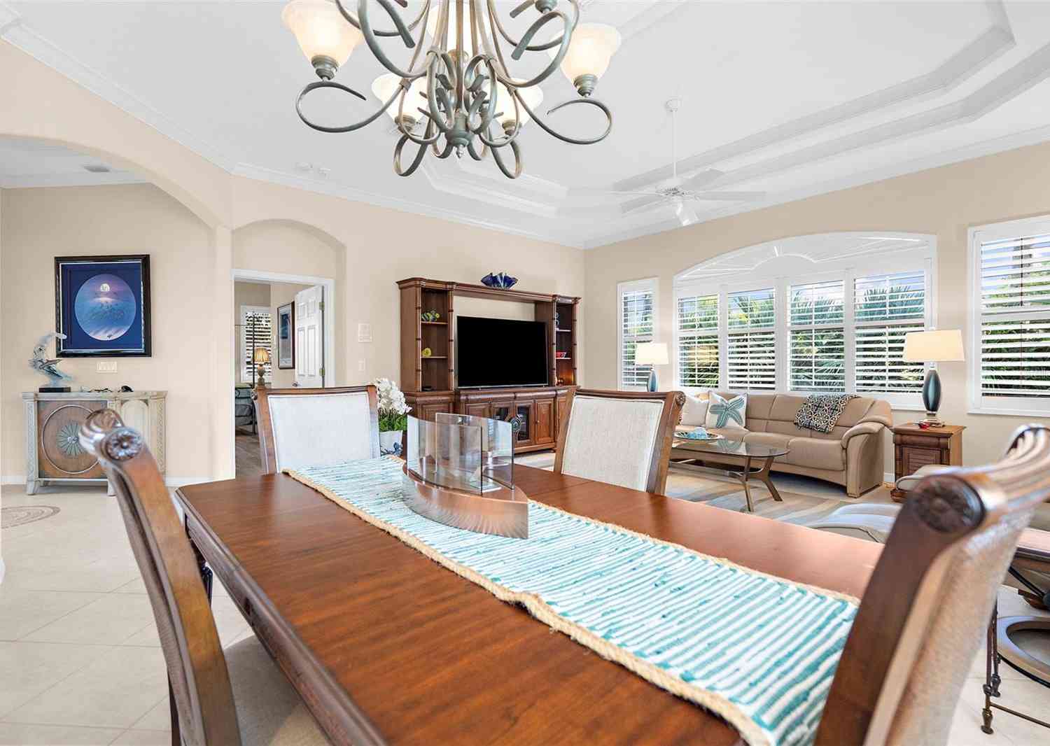 413 Rio Terra, VENICE, Florida image 18