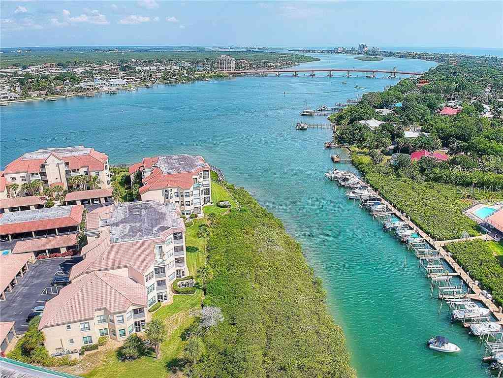 434 Bouchelle Drive #304, NEW SMYRNA BEACH, Florida image 4