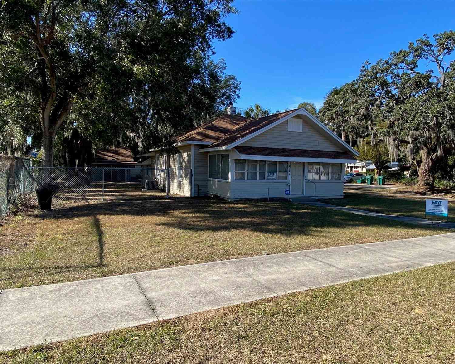 1010 S Grove Street, EUSTIS, Florida image 1