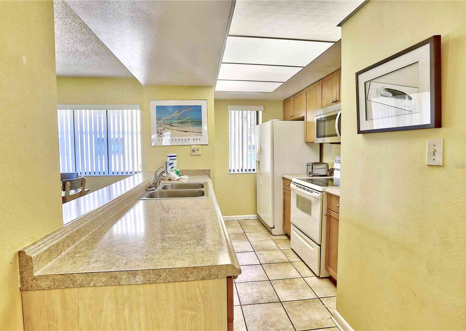 7532 Bayshore Drive #205, Treasure Island, Florida image 5