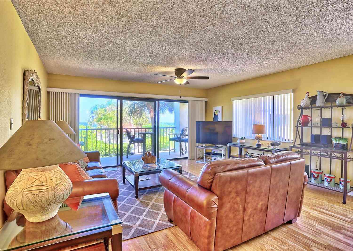 7532 Bayshore Drive #205, Treasure Island, Florida image 9