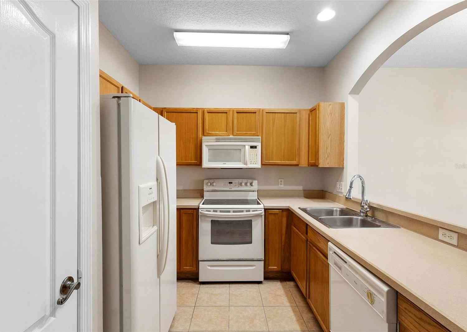 561 Majestic Way, ALTAMONTE SPRINGS, Florida image 10