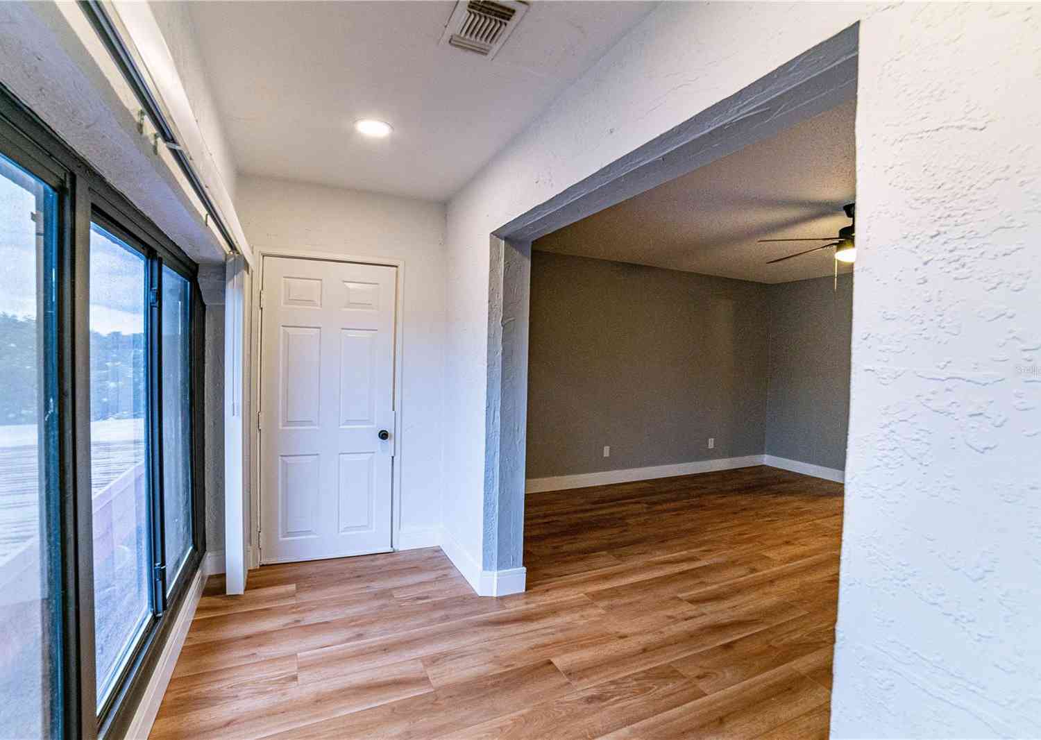 10196 Seminole Island Drive, LARGO, Florida image 38