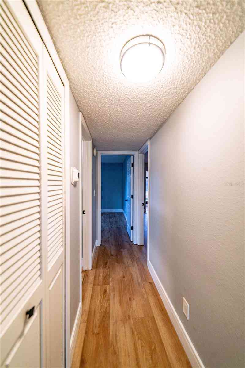 10196 Seminole Island Drive, LARGO, Florida image 26