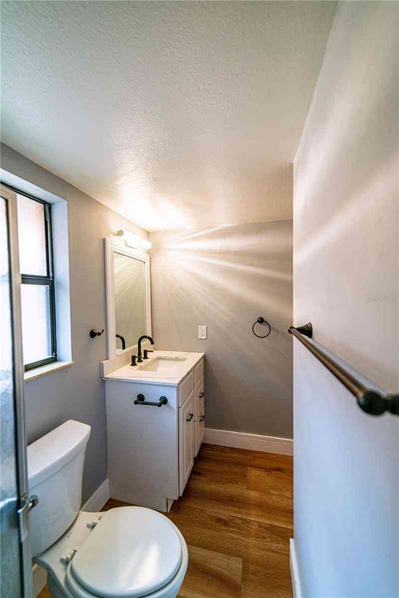 10196 Seminole Island Drive, LARGO, Florida image 30