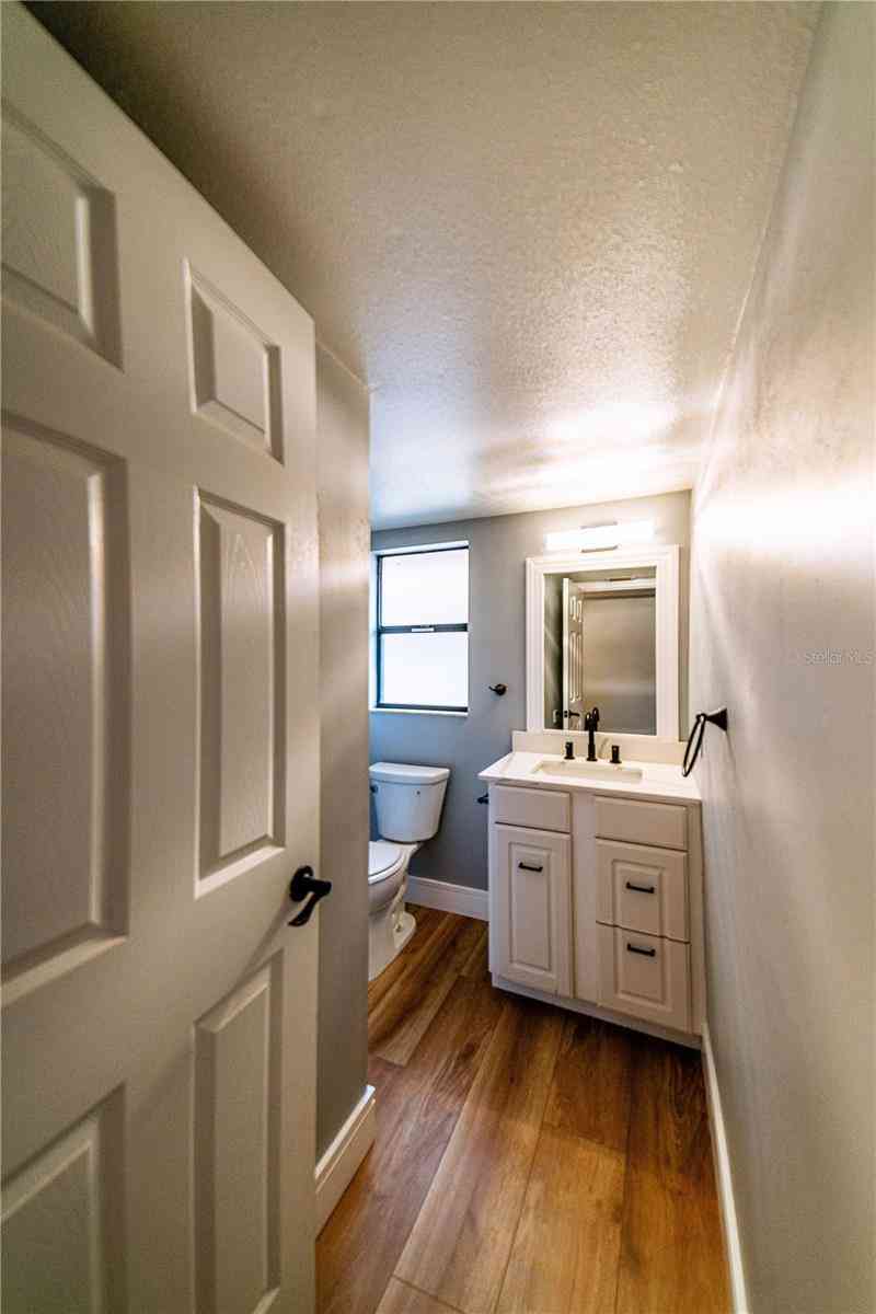 10196 Seminole Island Drive, LARGO, Florida image 27