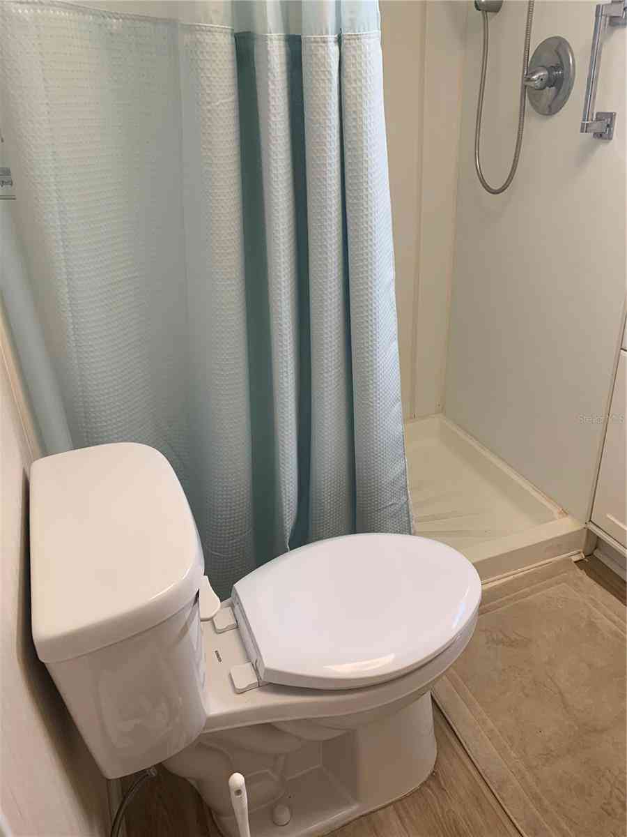 10412 Holiday Shores Drive, LARGO, Florida image 16