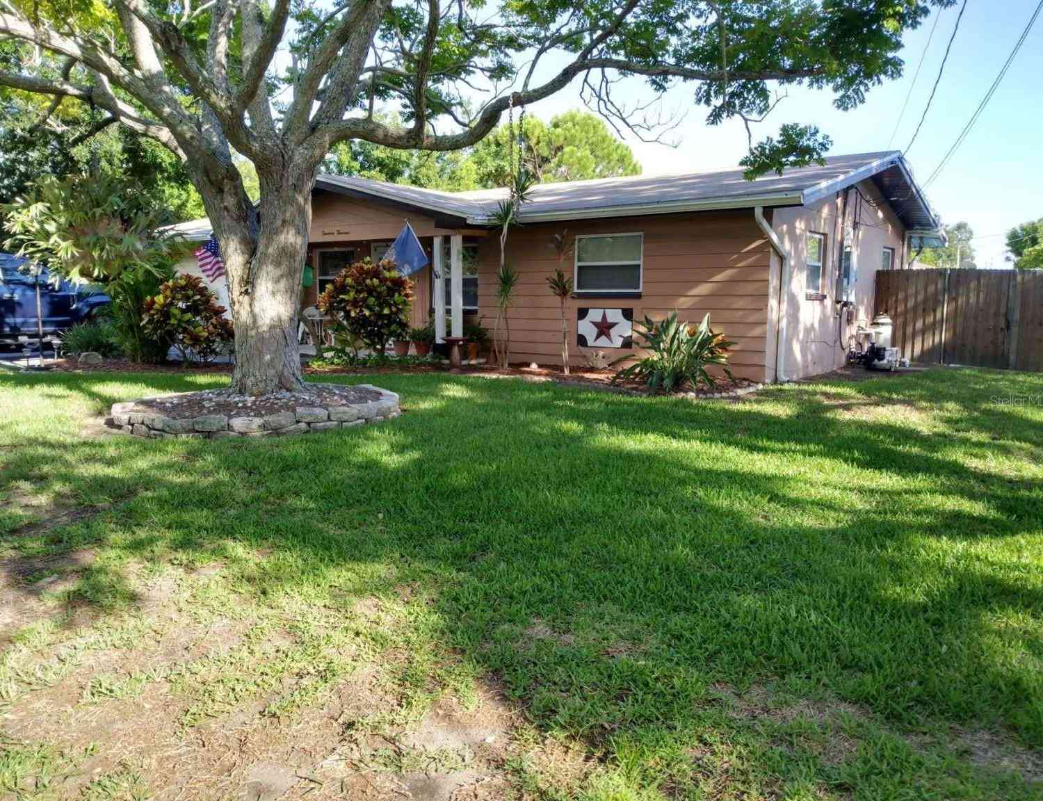 14000 104th Avenue, LARGO, Florida image 1