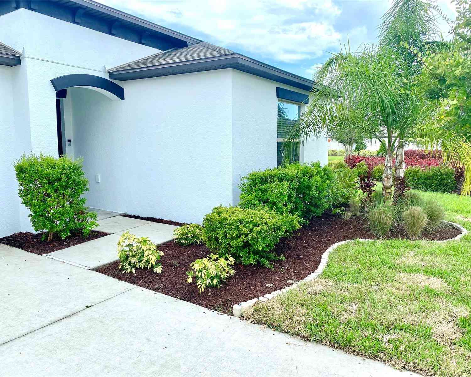 9607 Lemon Drop Loop, RUSKIN, Florida image 2