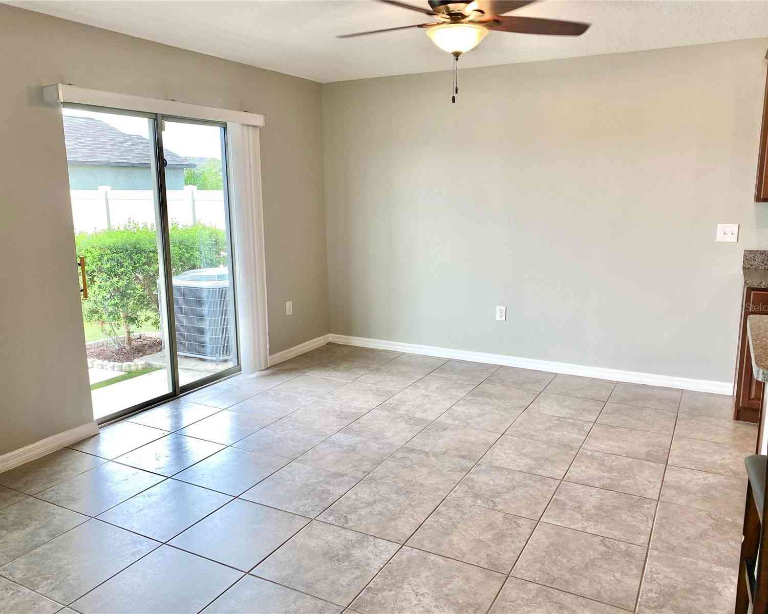 9607 Lemon Drop Loop, RUSKIN, Florida image 9