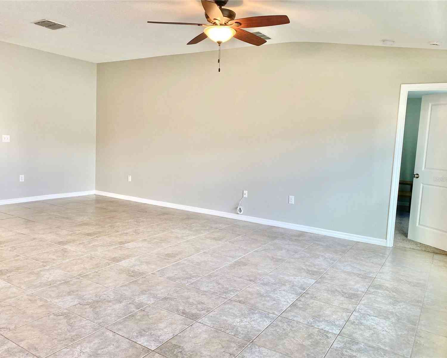 9607 Lemon Drop Loop, RUSKIN, Florida image 5