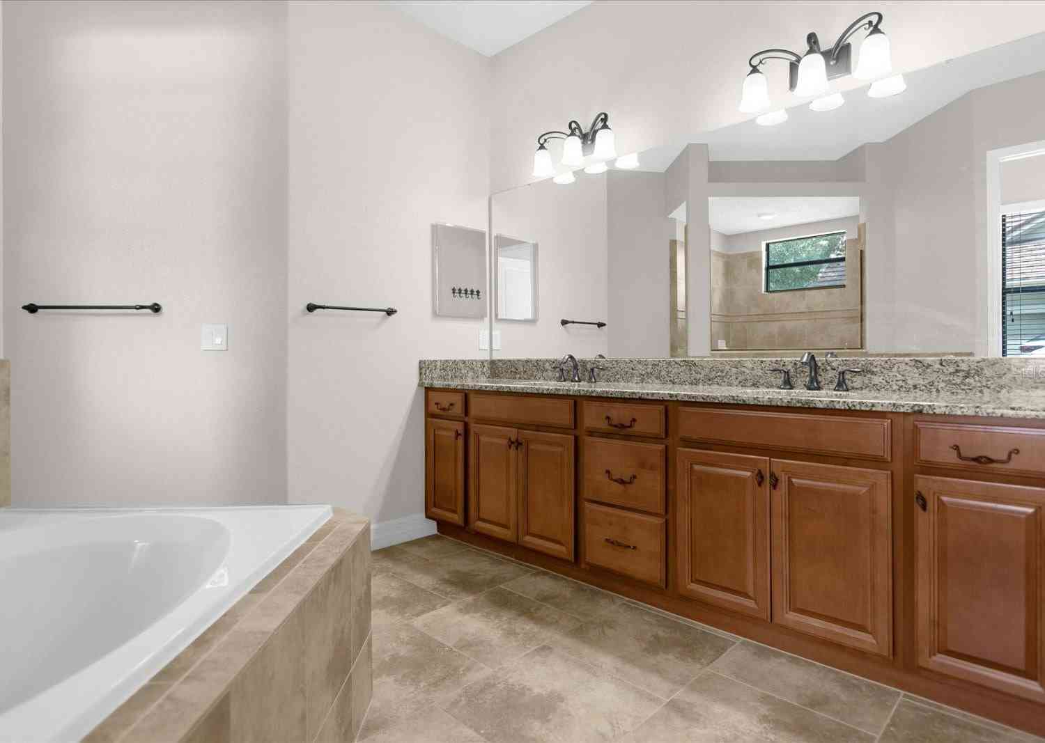 25499 Hawks Run Ln, SORRENTO, Florida image 17