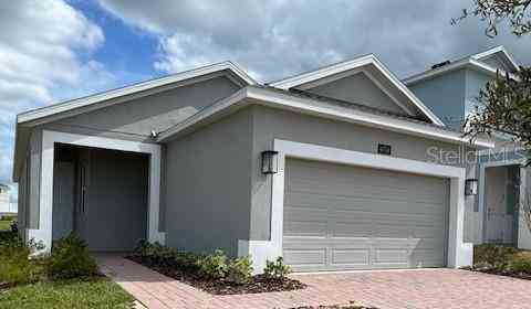 6716 Golden Eagle Boulevard, HOWEY IN THE HILLS, Florida image 1