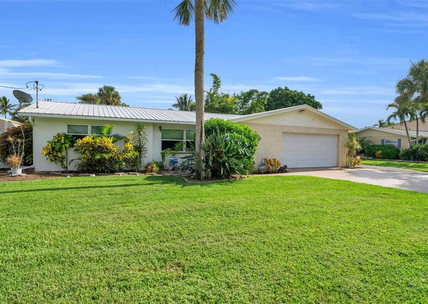 1815 Whitecap Circle, NORTH FORT MYERS, Florida image 3