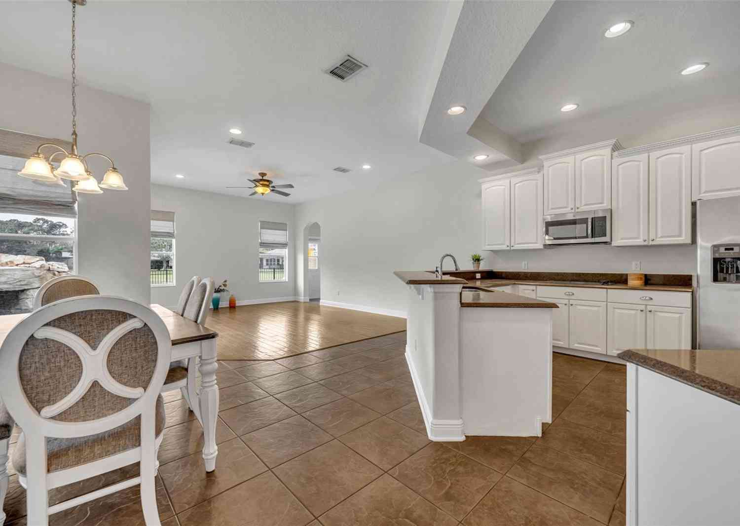 7377 Winding Lake Cir, OVIEDO, Florida image 16