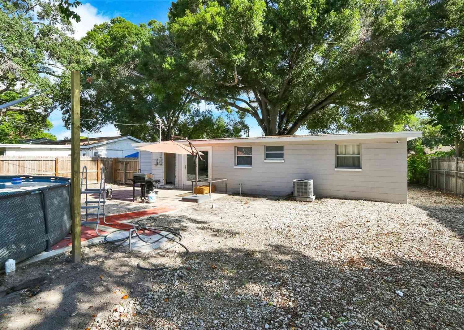 8996 Southern Comfort, LARGO, Florida image 36