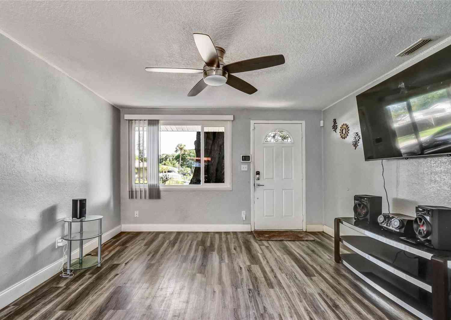 8996 Southern Comfort, LARGO, Florida image 7