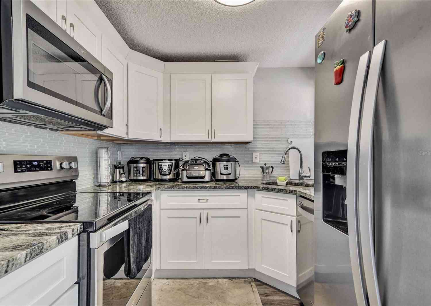 8996 Southern Comfort, LARGO, Florida image 17