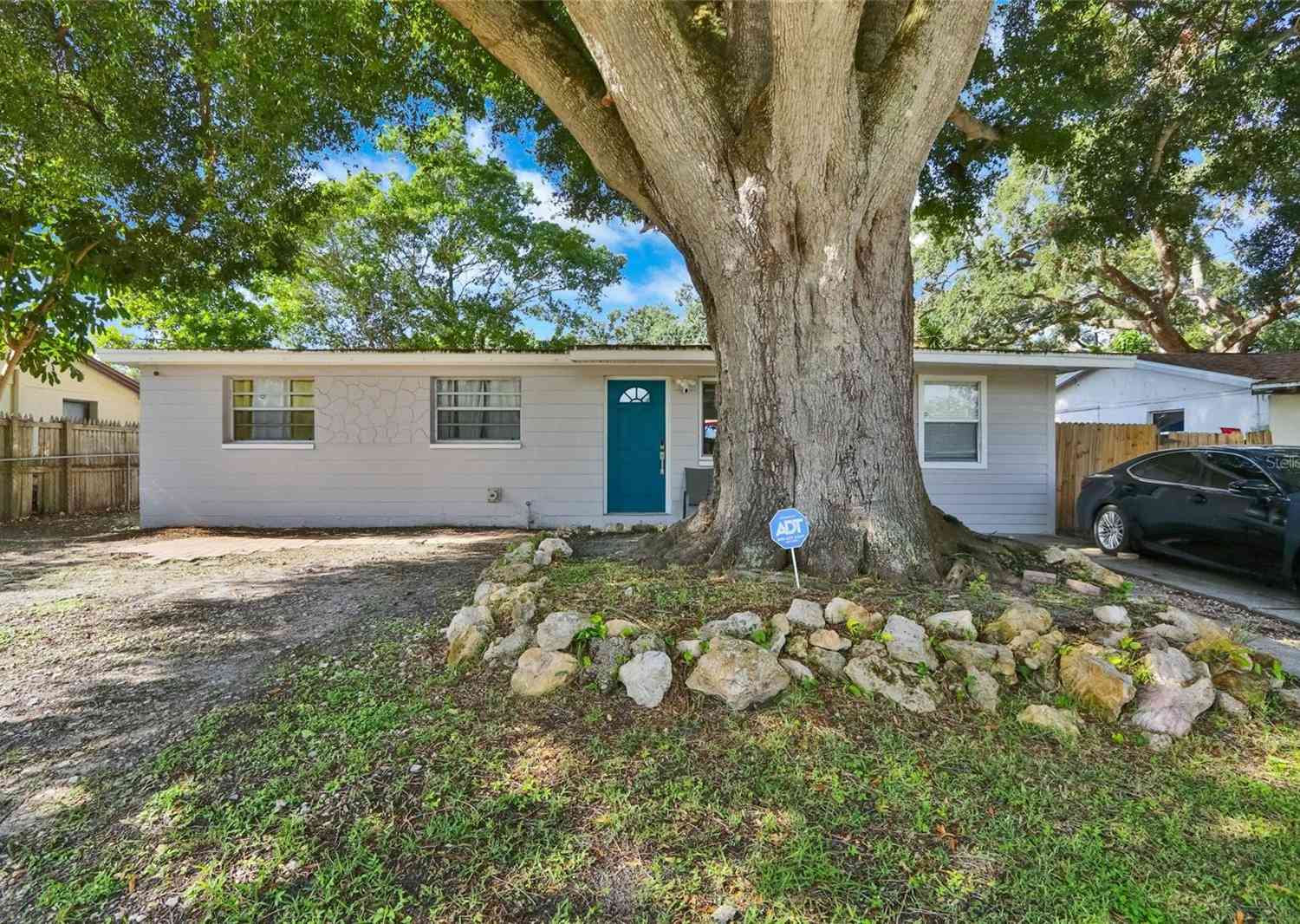 8996 Southern Comfort, LARGO, Florida image 3