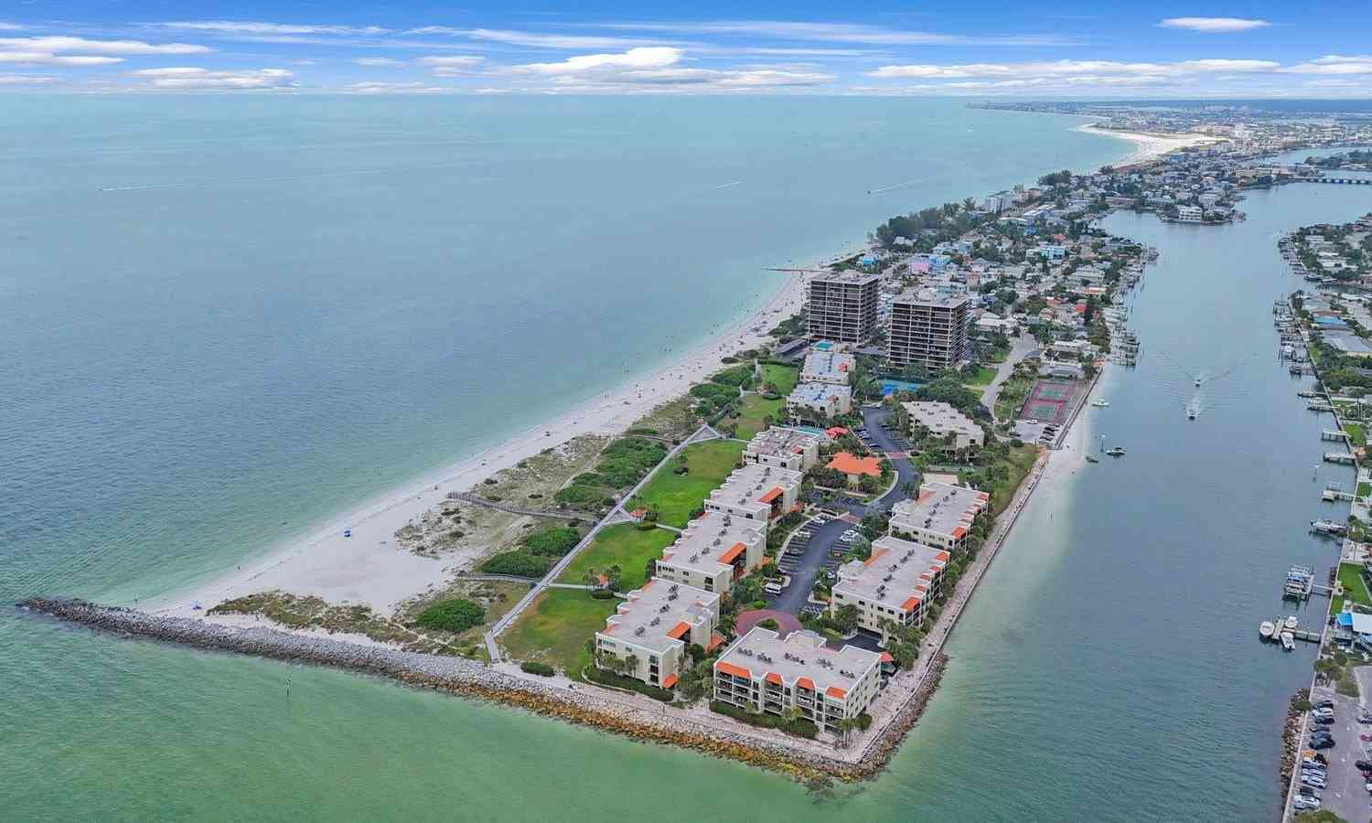 7537 Bayshore Drive #303, Treasure Island, Florida image 37