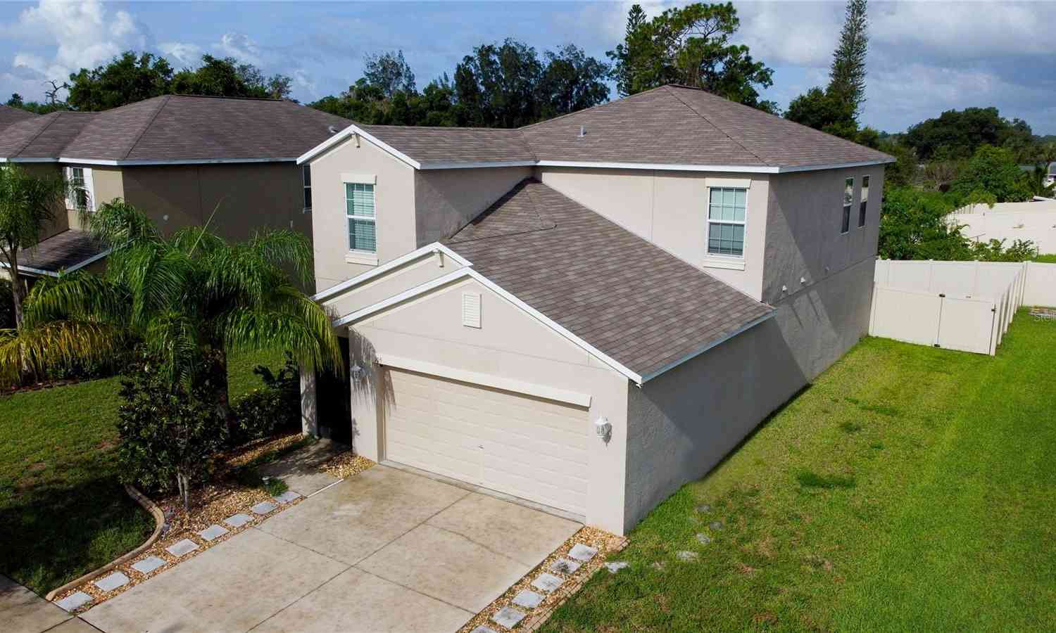 105 Cascade Bend Drive, RUSKIN, Florida image 1