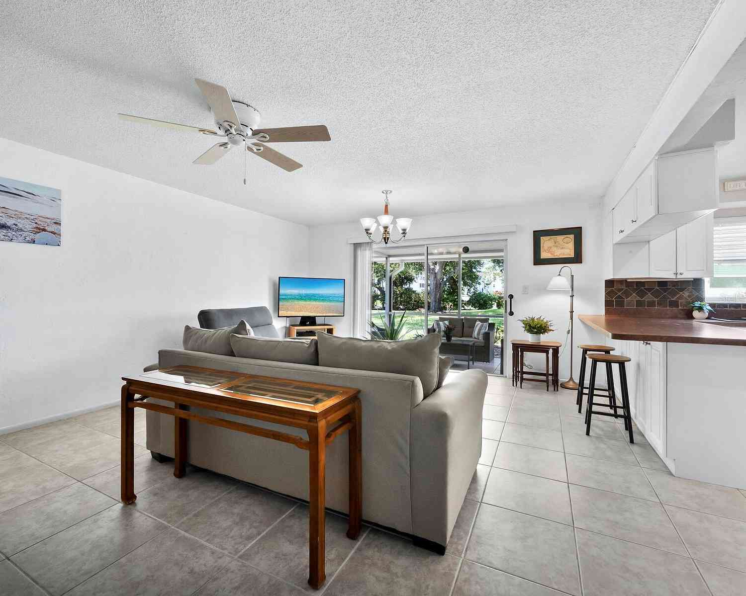 569 Sutton Place, LONGBOAT KEY, Florida image 6