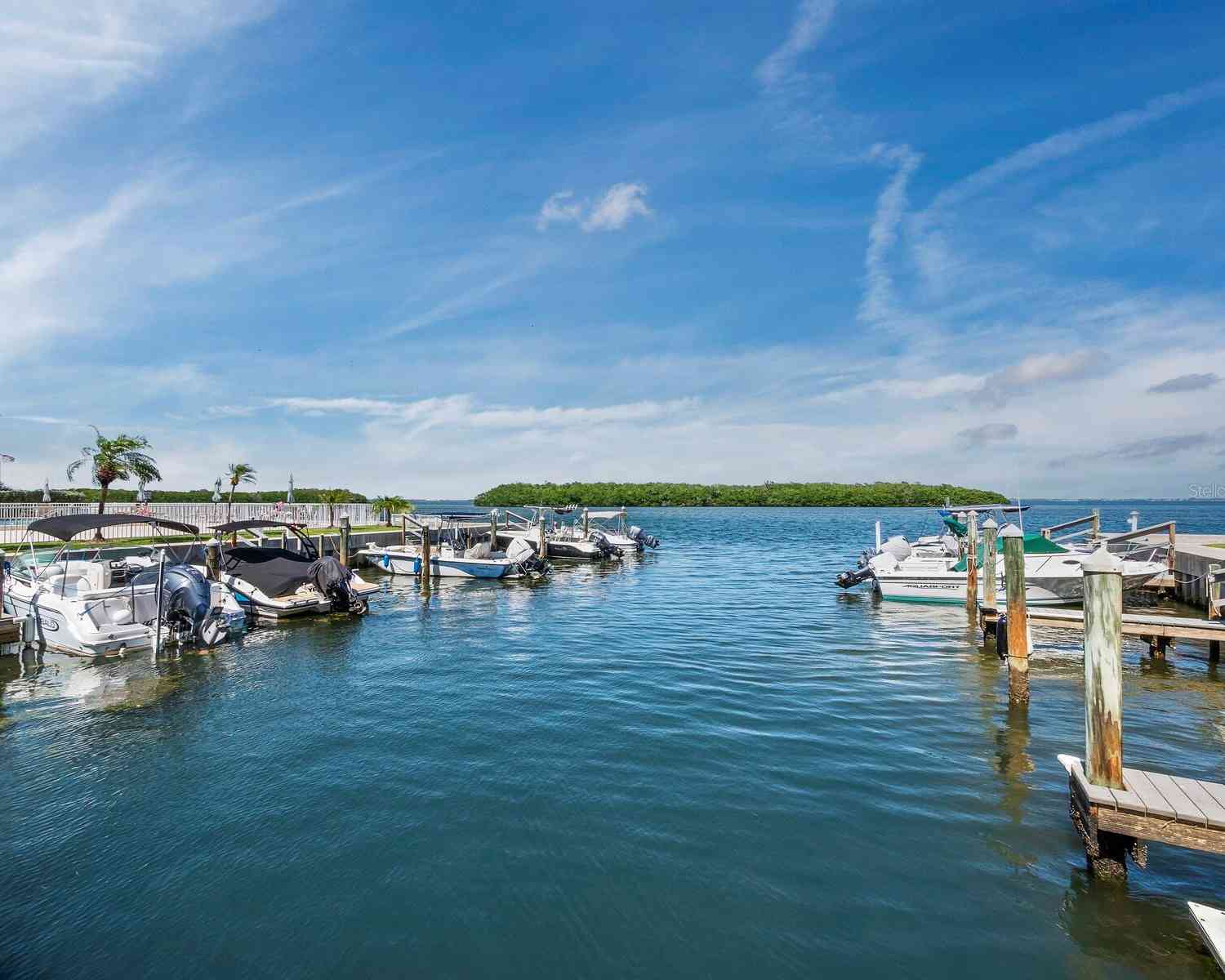 569 Sutton Place, LONGBOAT KEY, Florida image 27