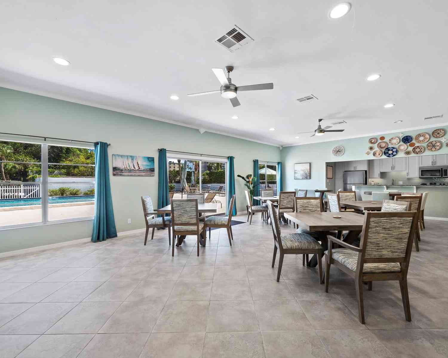 569 Sutton Place, LONGBOAT KEY, Florida image 33