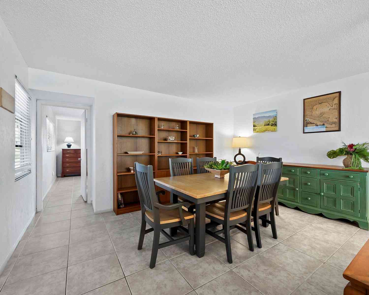 569 Sutton Place, LONGBOAT KEY, Florida image 5