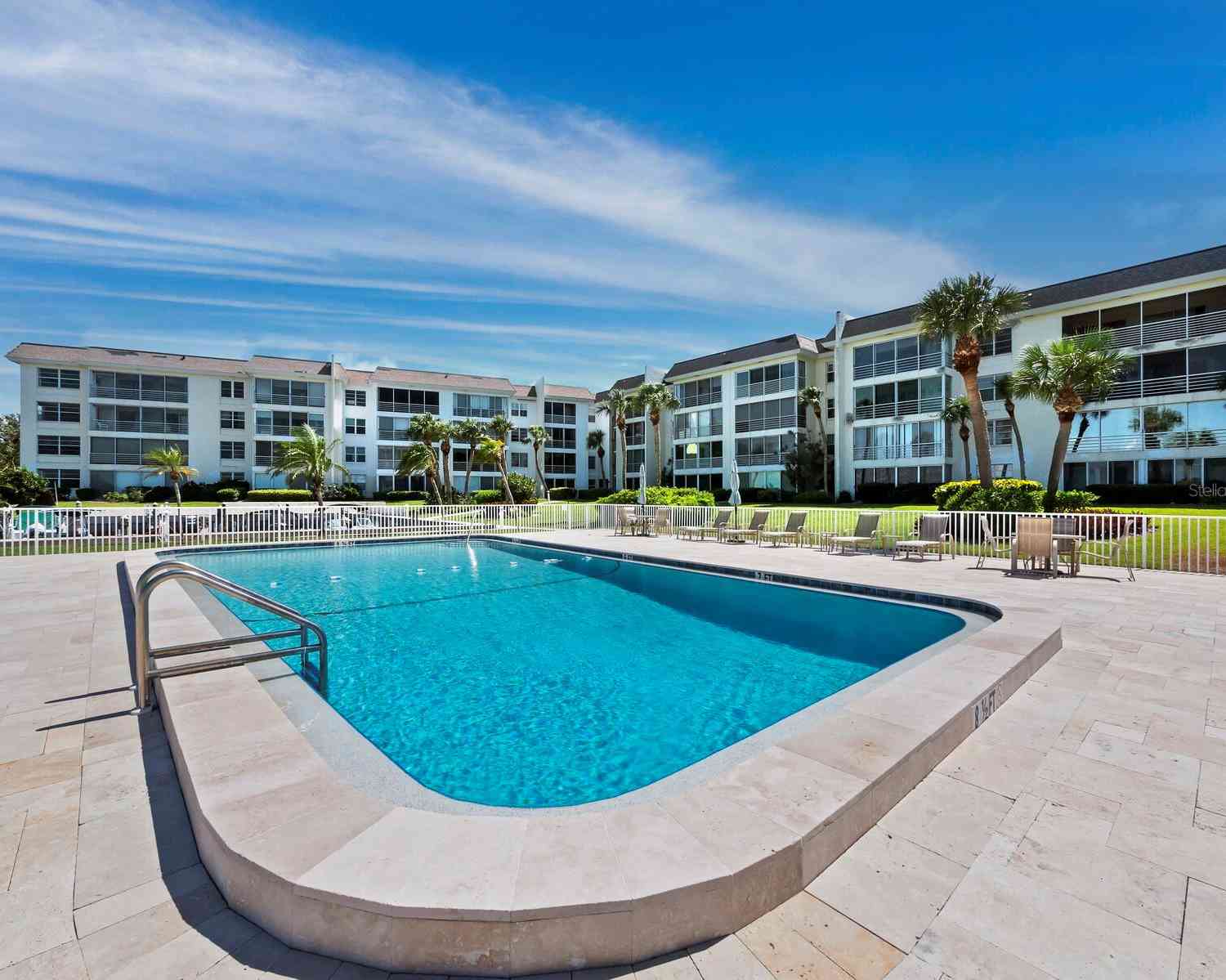 569 Sutton Place, LONGBOAT KEY, Florida image 29